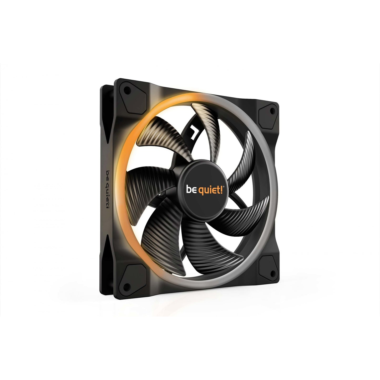 be quiet! Light Wings | 140mm PWM. Ventilator. 14cm. 1500 RPM. 95.14 m³/h. Crni