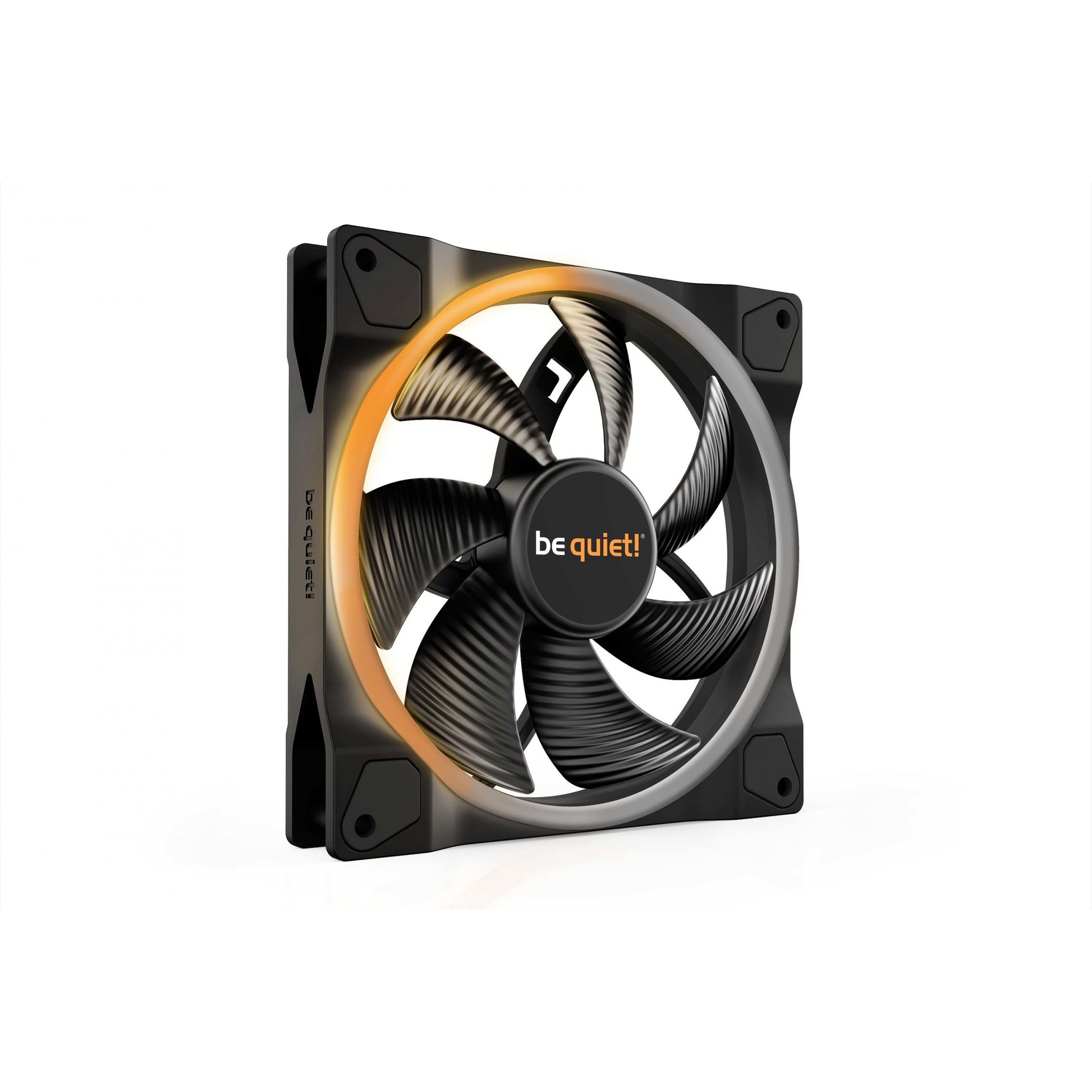 be quiet! Light Wings | 140mm PWM. Ventilator. 14cm. 1500 RPM. 95.14 m³/h. Crni