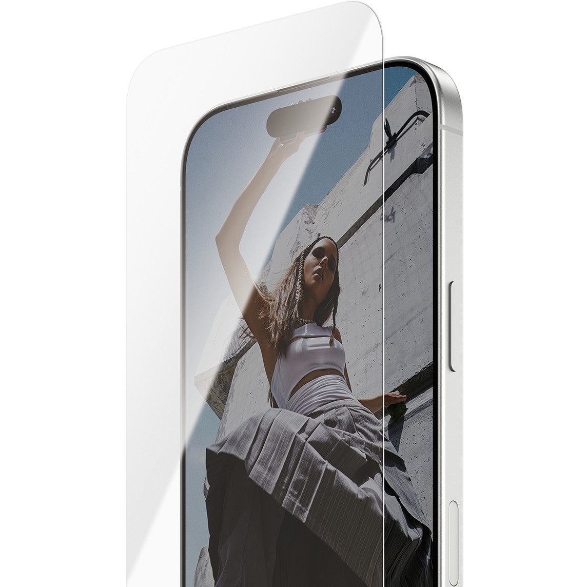 PanzerGlass SAFE. by ® zaštitna folija za ekran za iPhone 17 | iPhone 16 Pro | Ultra široka folija sa EasyAligner sistemom. Apple. Apple - iPhone 17. Apple - iPhone 16 Pro. Suha primjena. Otporno na ogrebotine. Otporno na udarce. Prozirno. 1 komad.